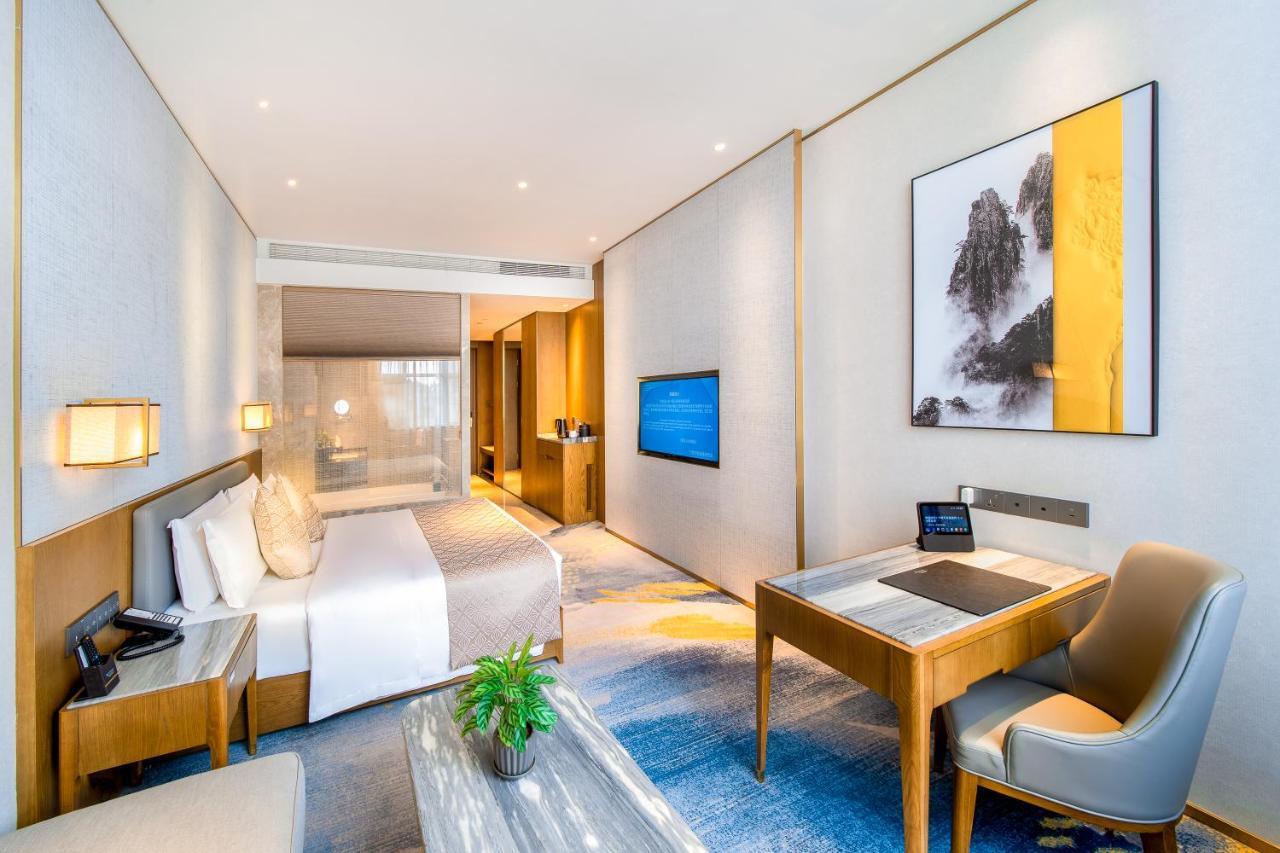 Wyndham Shiyan Downtown Hotell Exteriör bild